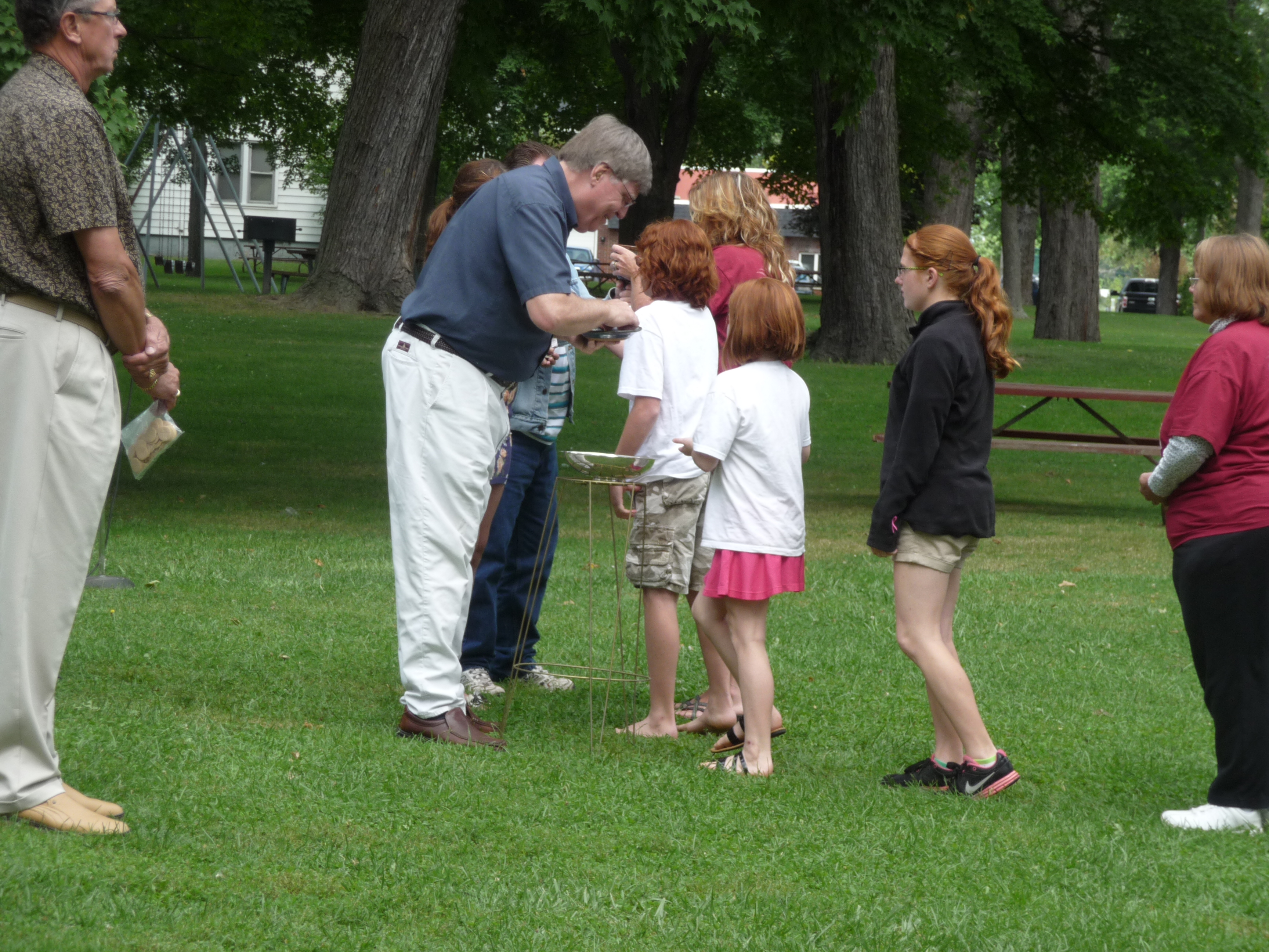 Kids at communion in park